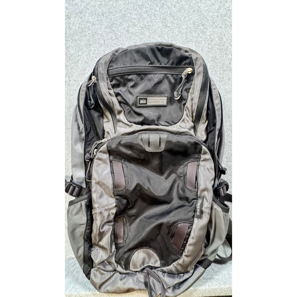 REI Traverse Daypack Hiking Backpack Grey Black Ripstop Nylon Hydration Ready
